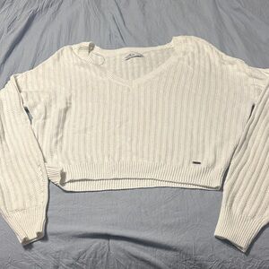 Hollister V-Neck Cropped Sweater